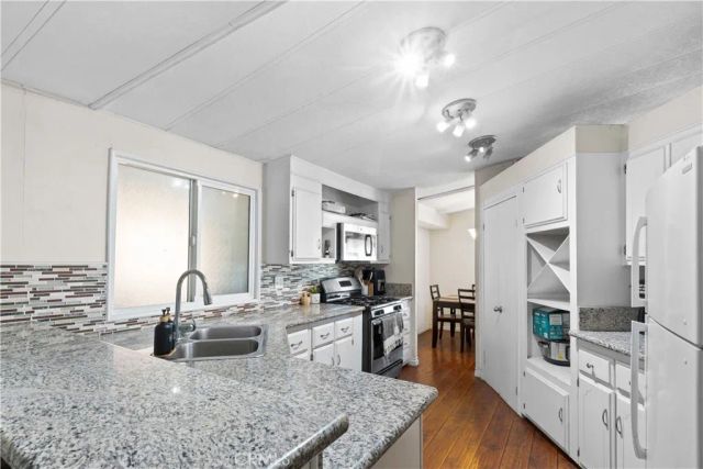 19078 Monterey, Hesperia, CA 92345