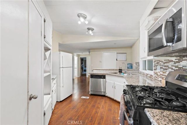 19078 Monterey, Hesperia, CA 92345