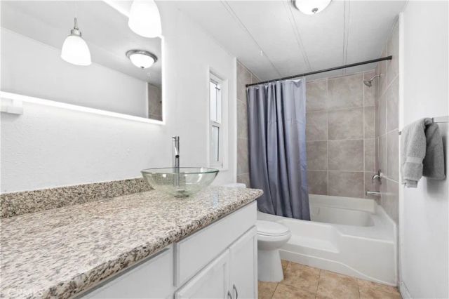 19078 Monterey, Hesperia, CA 92345