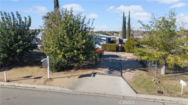 19078 Monterey, Hesperia, CA 92345