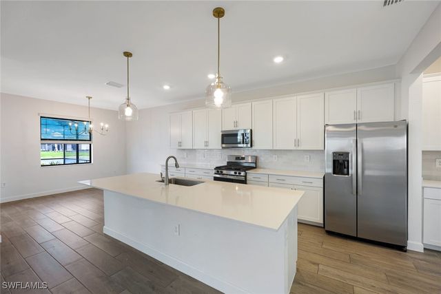 20669 Greenwich PL, Estero, FL 33928