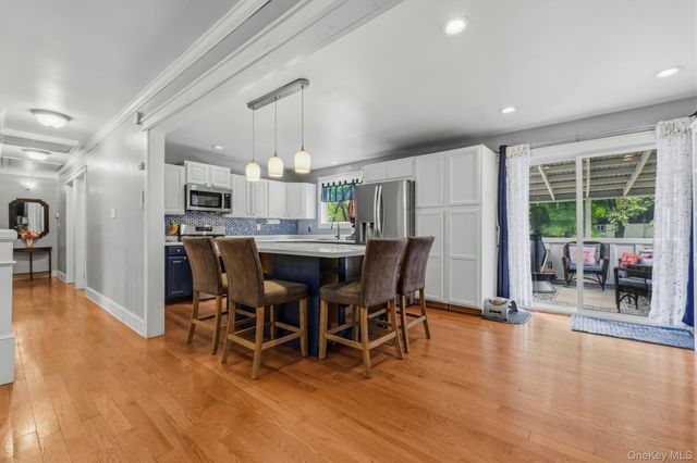 2 Netherwood Drive, Pleasant Valley, NY 12578