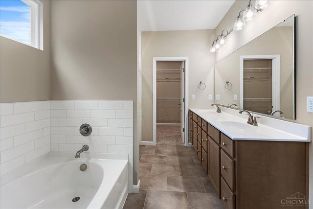 68 Ed Knoll Bend, Springboro, OH 45066