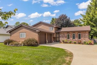 1135 Hidden Spring Drive, Naperville, IL 60540