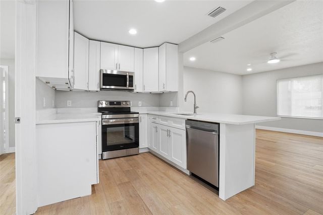 1013 N BASK DRIVE, Tampa, FL 33603