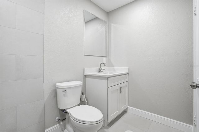 1013 N BASK DRIVE, Tampa, FL 33603