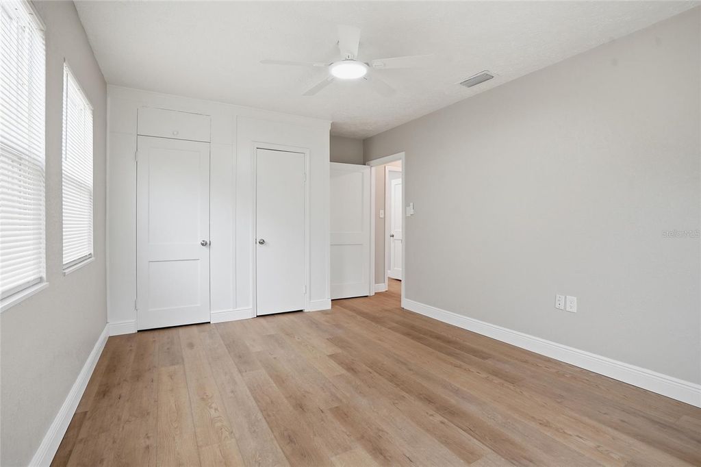 Image 20 of property listing at 1013 N BASK DRIVE, Tampa, FL 33603