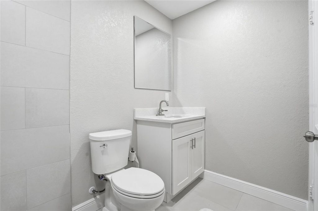 Image 23 of property listing at 1013 N BASK DRIVE, Tampa, FL 33603