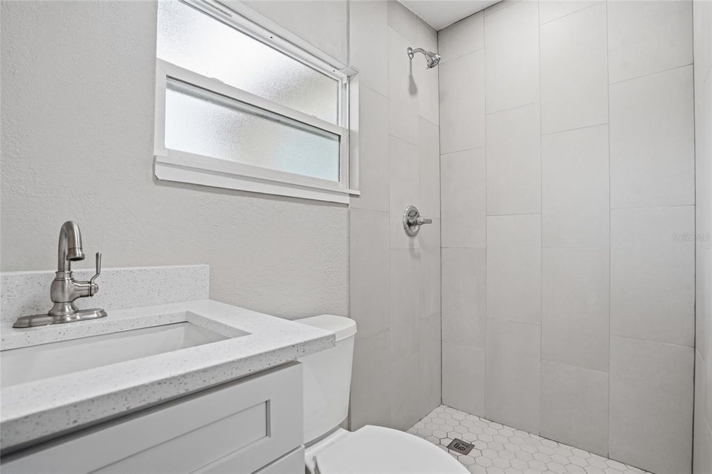 Image 30 of property listing at 1013 N BASK DRIVE, Tampa, FL 33603