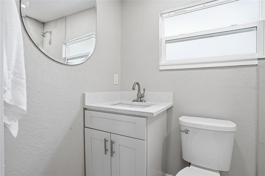 Image 31 of property listing at 1013 N BASK DRIVE, Tampa, FL 33603