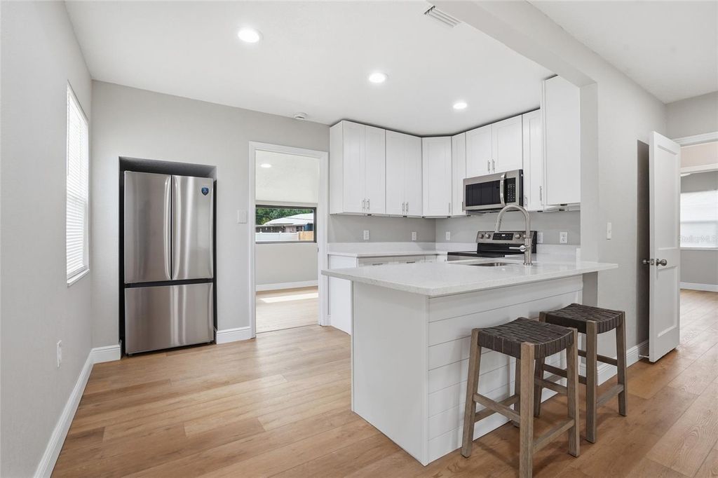 Image 10 of property listing at 1013 N BASK DRIVE, Tampa, FL 33603