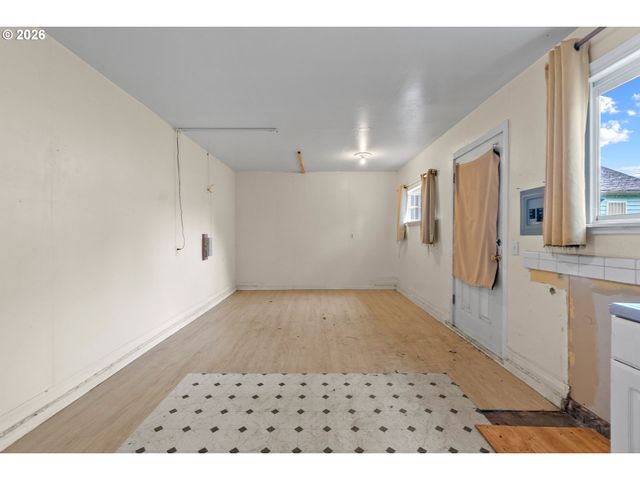 6818 Se 67TH Ave, Portland, OR 97206