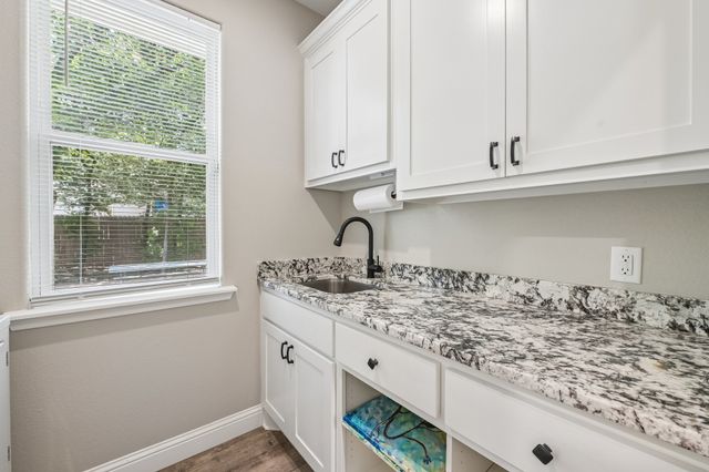 505 S Sky Court, Granbury, TX 76049