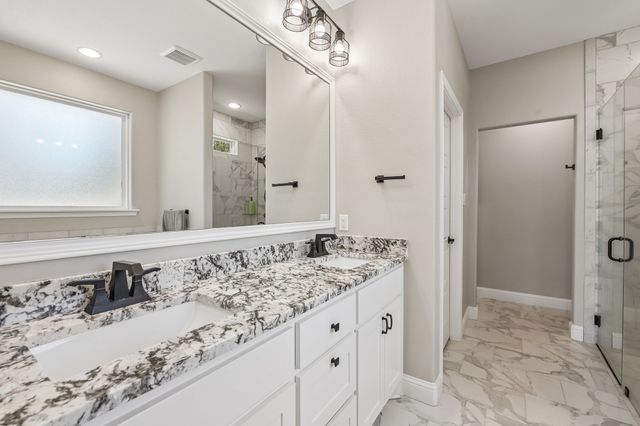 505 S Sky Court, Granbury, TX 76049