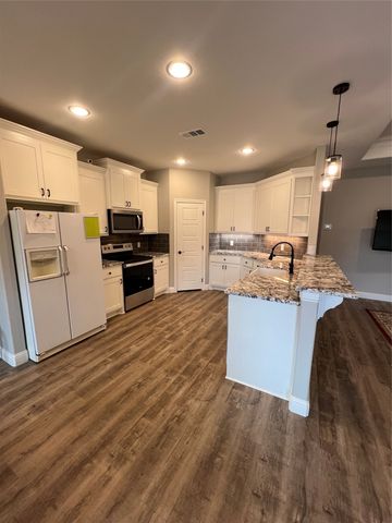 505 S Sky Court, Granbury, TX 76049