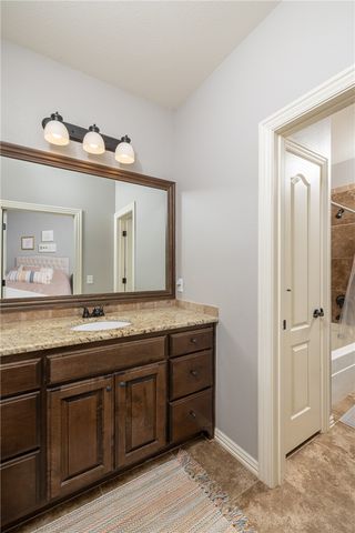 2116 Riverwater Lane, Fayetteville, AR 72703