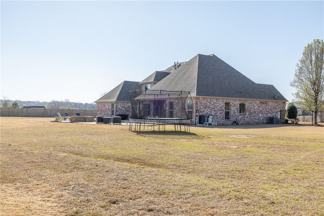 2116 Riverwater Lane, Fayetteville, AR 72703