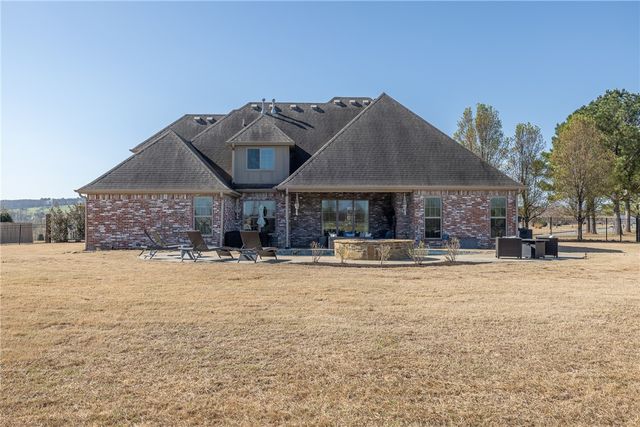 2116 Riverwater Lane, Fayetteville, AR 72703
