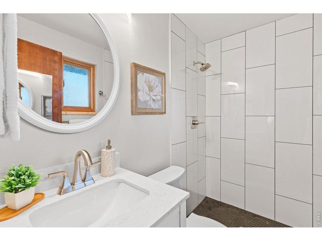 1010 S Terry St, Longmont, CO 80501