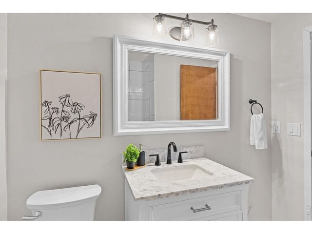 1010 S Terry St, Longmont, CO 80501