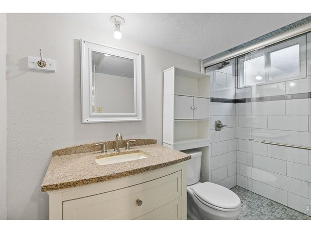 1010 S Terry St, Longmont, CO 80501