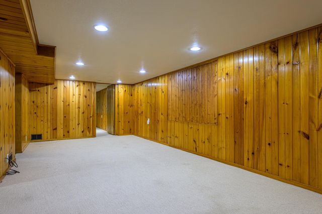 426 S Litchfield Avenue, Litchfield, MN 55355