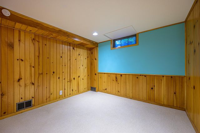 426 S Litchfield Avenue, Litchfield, MN 55355