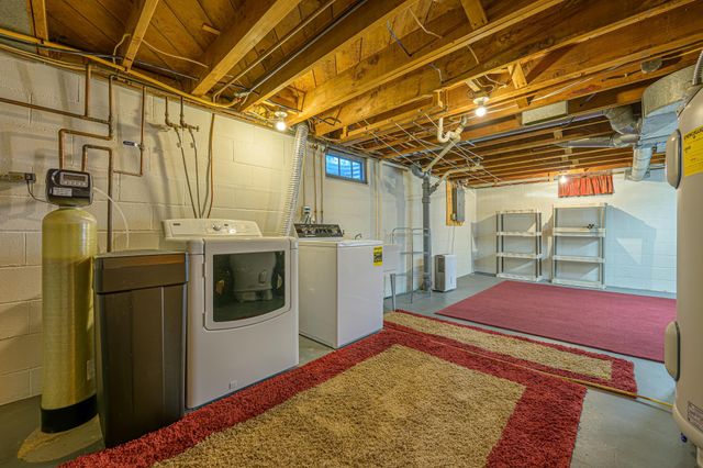 426 S Litchfield Avenue, Litchfield, MN 55355