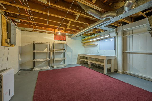 426 S Litchfield Avenue, Litchfield, MN 55355