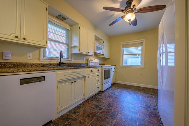 426 S Litchfield Avenue, Litchfield, MN 55355