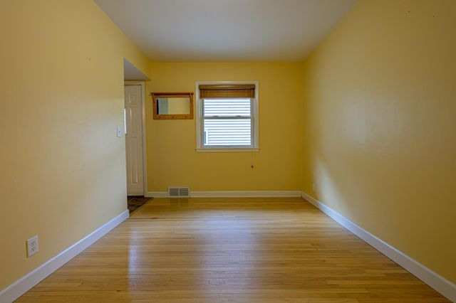 426 S Litchfield Avenue, Litchfield, MN 55355