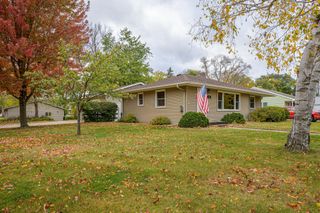 426 S Litchfield Avenue, Litchfield, MN 55355