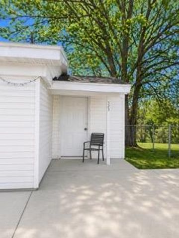 523 Lenora DR A&B, Taylor, TX 76574