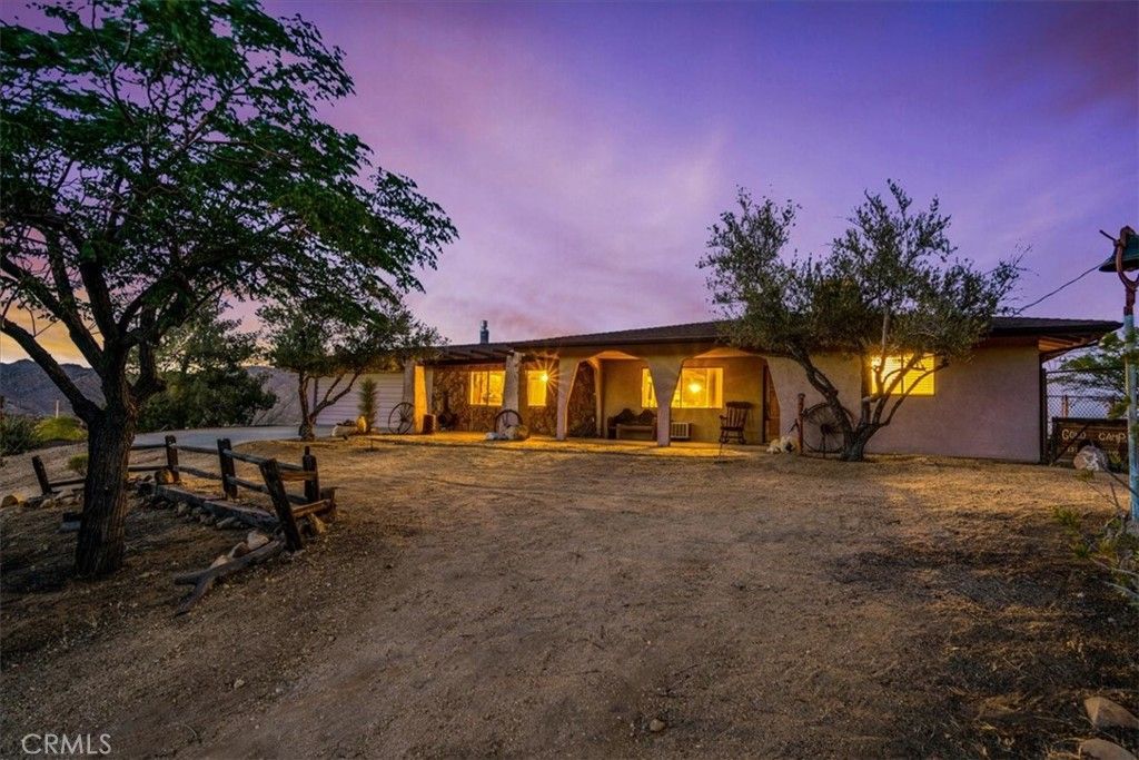 Image 1 of property listing at 8001 Hammett Road, Yucca Valley, CA 92284