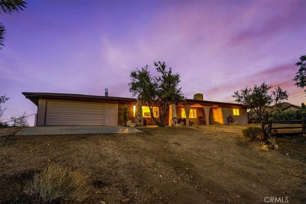 Image 2 of property listing at 8001 Hammett Road, Yucca Valley, CA 92284