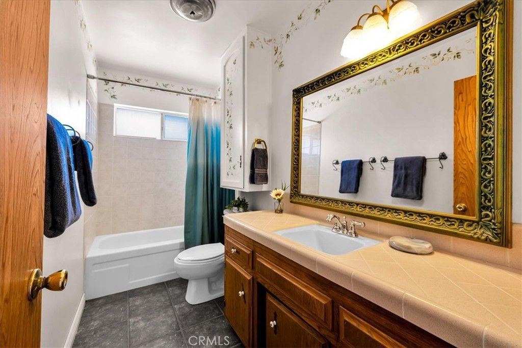 Image 24 of property listing at 8001 Hammett Road, Yucca Valley, CA 92284