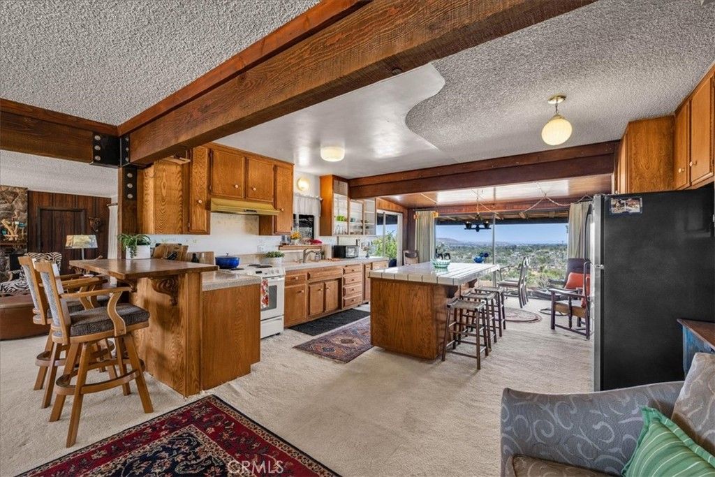 Image 26 of property listing at 8001 Hammett Road, Yucca Valley, CA 92284