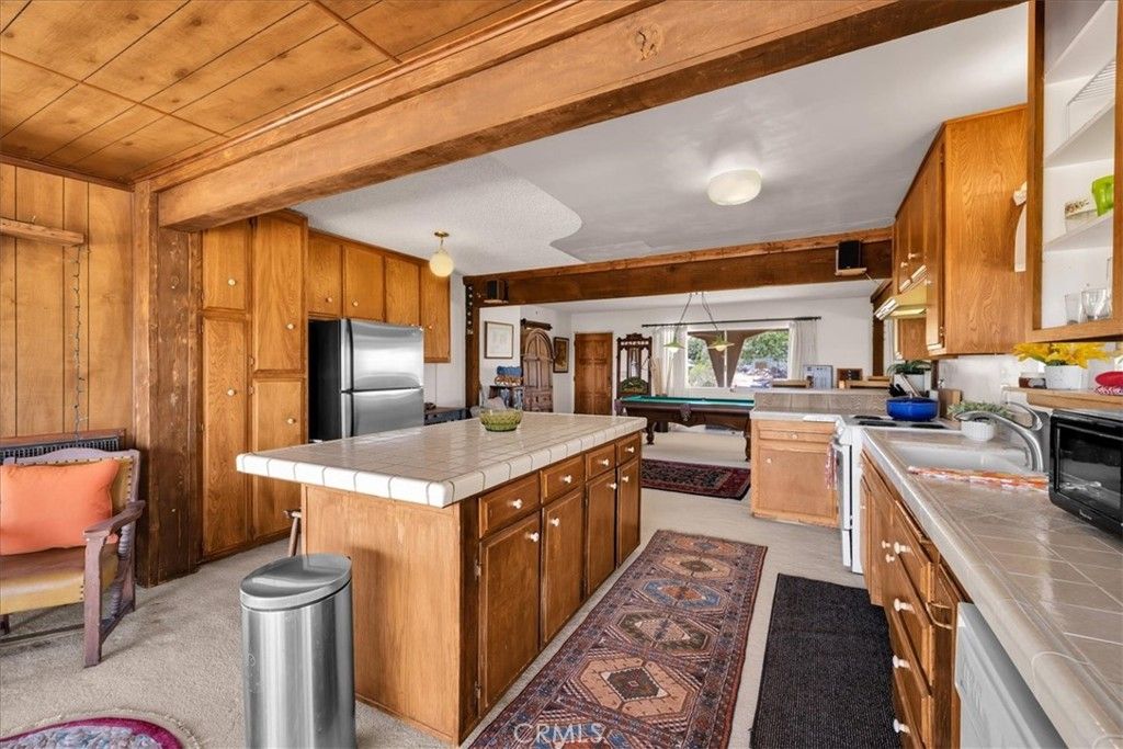 Image 27 of property listing at 8001 Hammett Road, Yucca Valley, CA 92284