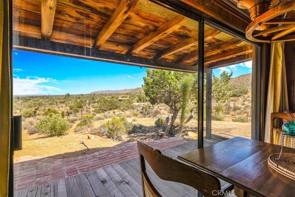 Image 31 of property listing at 8001 Hammett Road, Yucca Valley, CA 92284