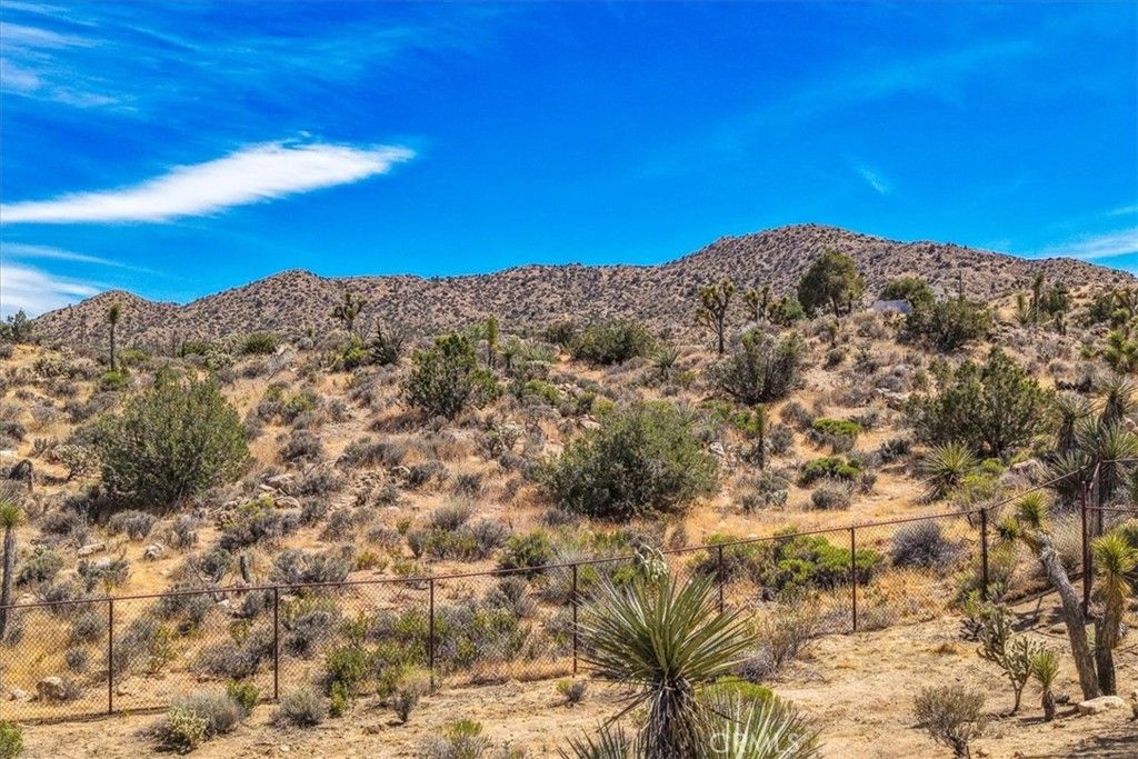 Image 47 of property listing at 8001 Hammett Road, Yucca Valley, CA 92284