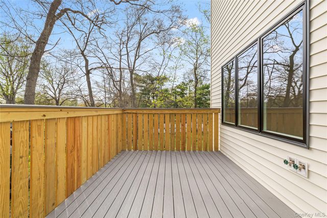 5 Mirror Lake Road 201, Spring Valley, NY 10977