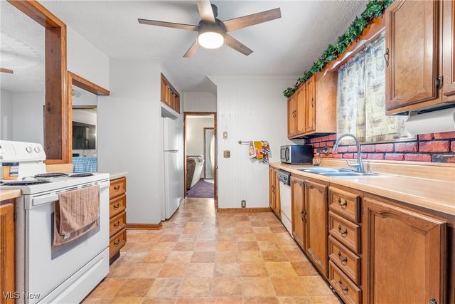 1821 Wallace Avenue NE, Canton, OH 44705