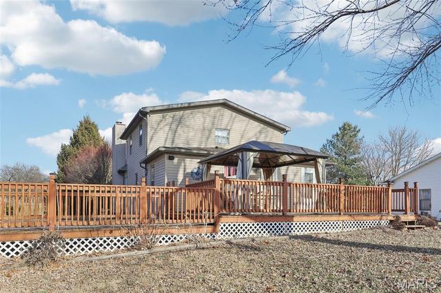 8602 E Kirsch Road, Troy, IL 62294