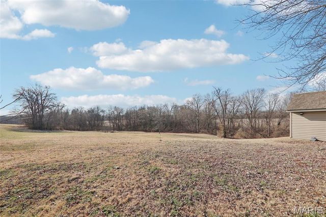 8602 E Kirsch Road, Troy, IL 62294