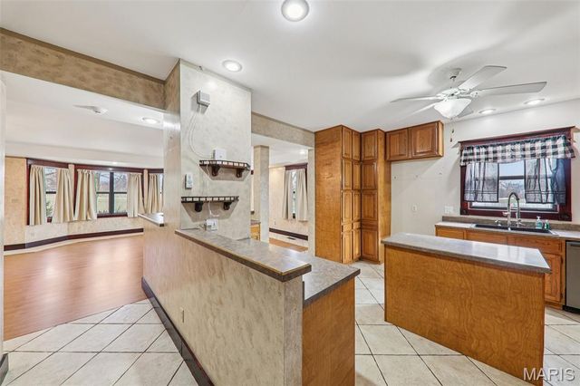 8602 E Kirsch Road, Troy, IL 62294