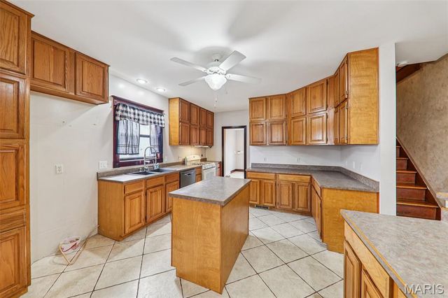 8602 E Kirsch Road, Troy, IL 62294