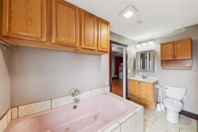 8602 E Kirsch Road, Troy, IL 62294