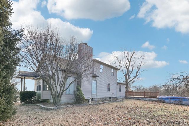 8602 E Kirsch Road, Troy, IL 62294