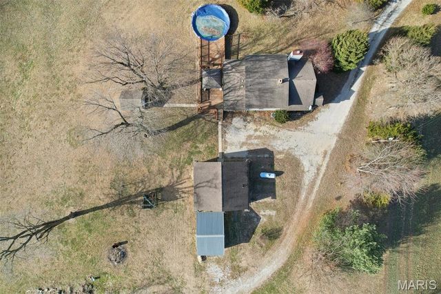 8602 E Kirsch Road, Troy, IL 62294