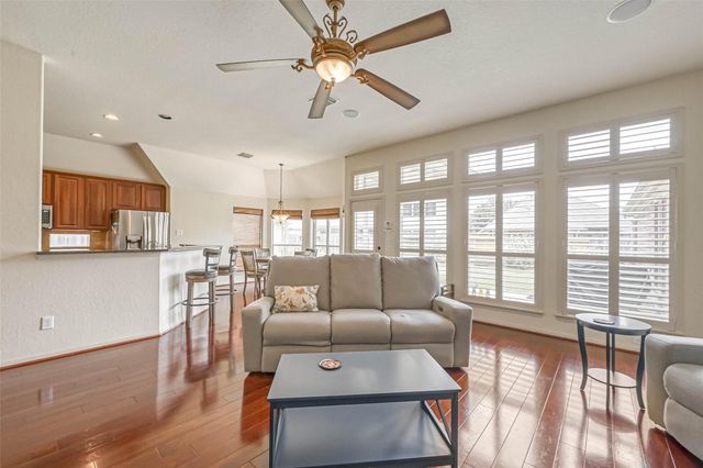 5242 Fountainbrook Lane, Sugar Land, TX 77479